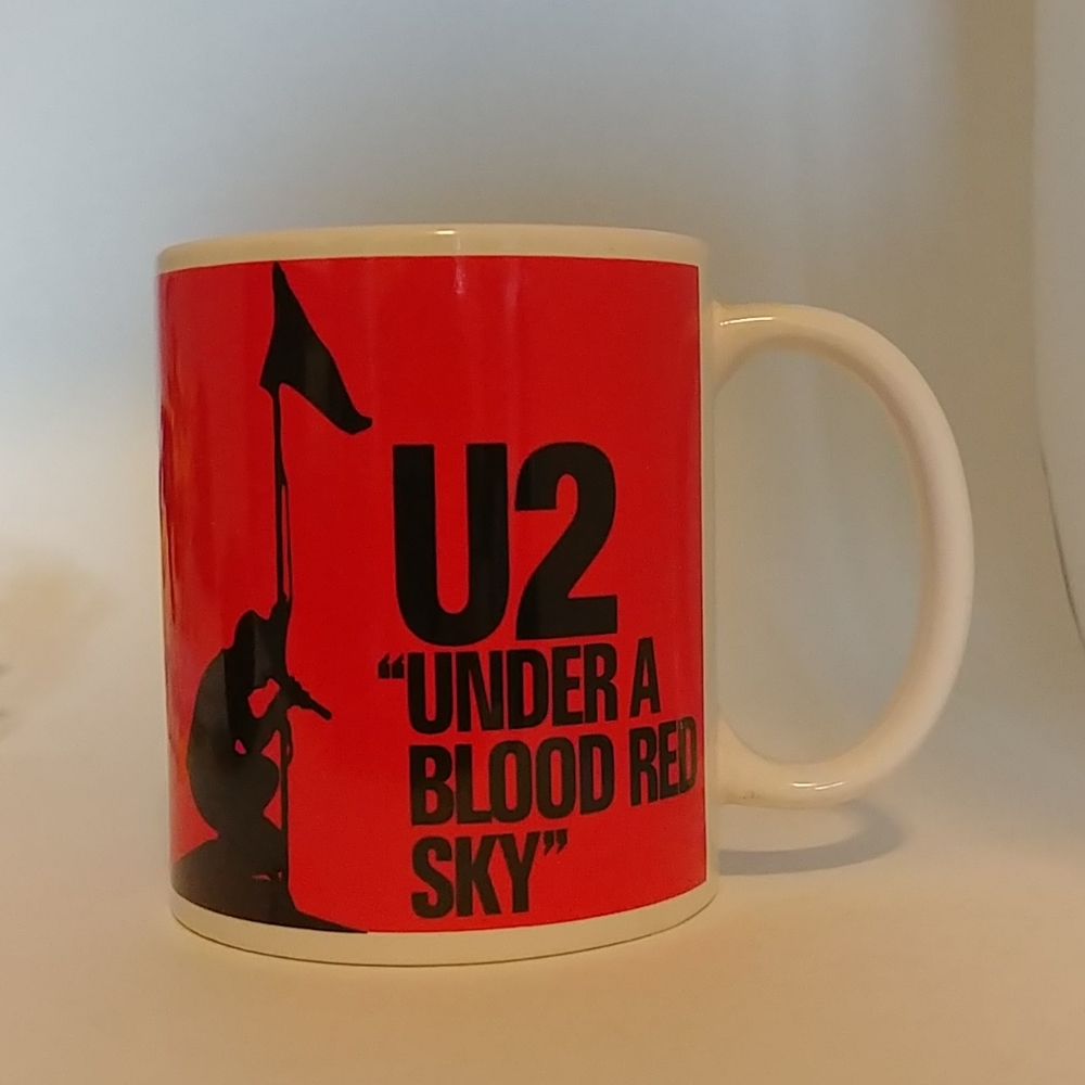 U2 mug